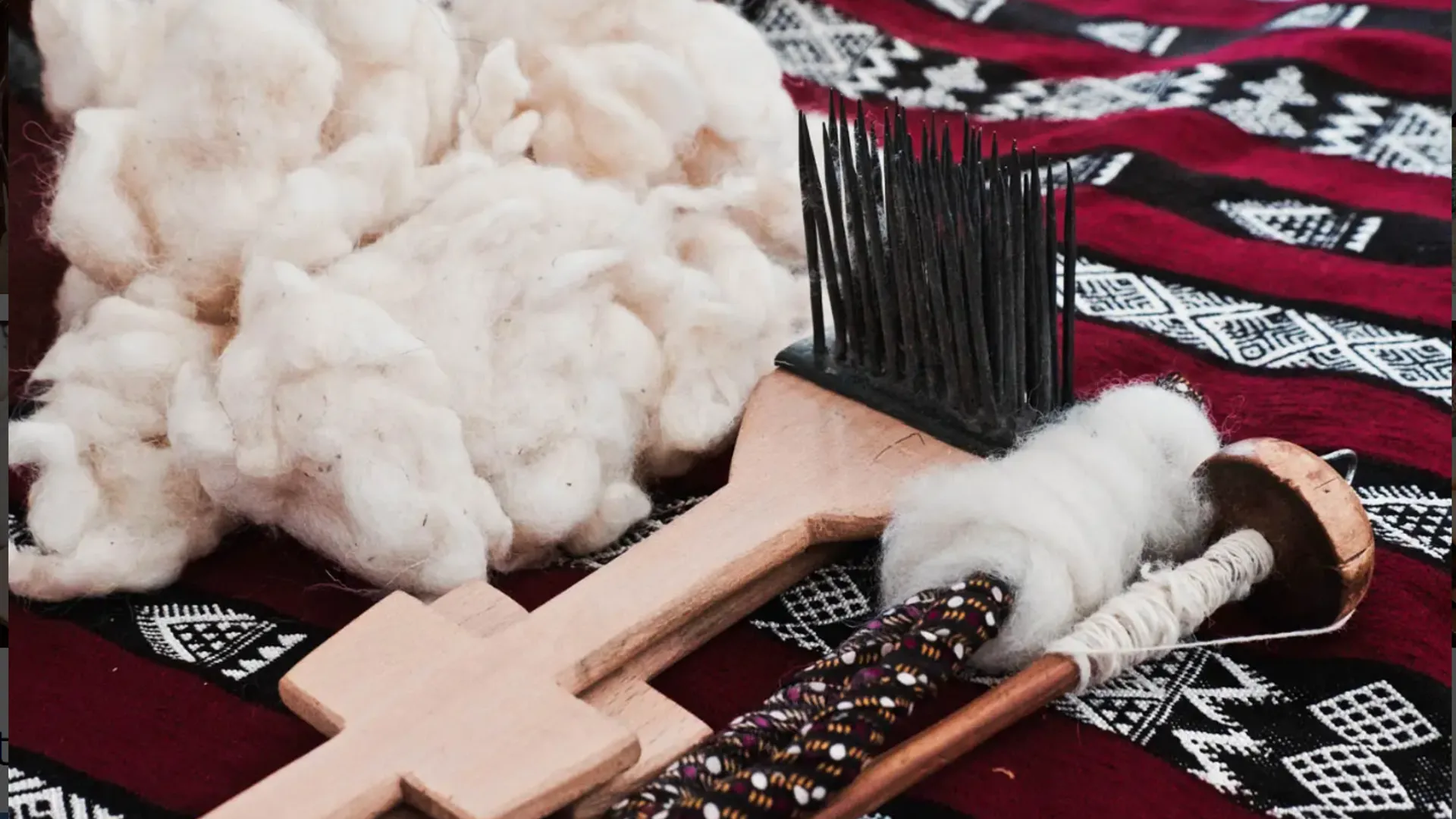 Atelier artisanal de tissage - Image 1